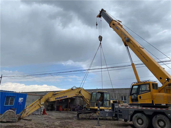 卓资县25吨吊车的工作半径是多少？